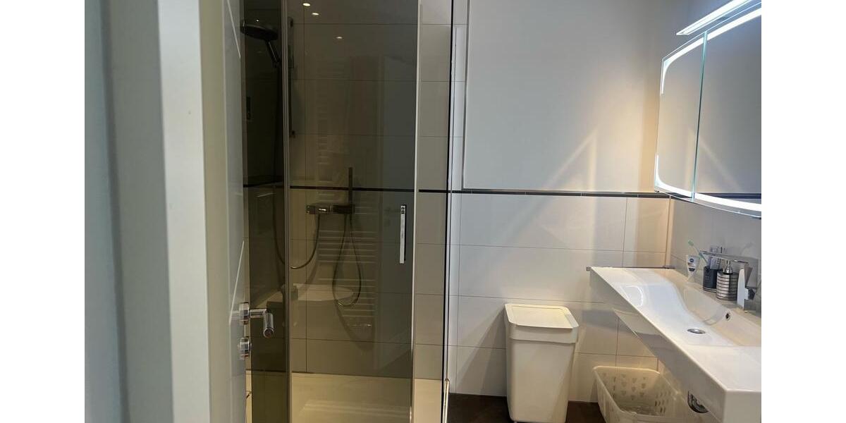 Etagenwohnung Düsseldorf Stadtbezirk 9 - 3 Zimmer, 106 m&sup2;, 2.000&euro; | Angebot:26399069