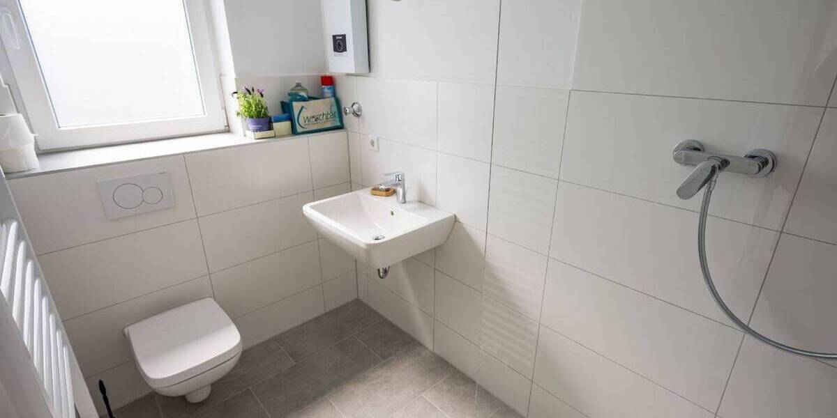 Attraktives, vollvermietetes Mehrfamilienhaus in Düsseldorf-Kaiserswerth zimmer