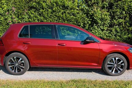 VW Golf 71.000 km 17.300 &euro; Düsseldorf 40599