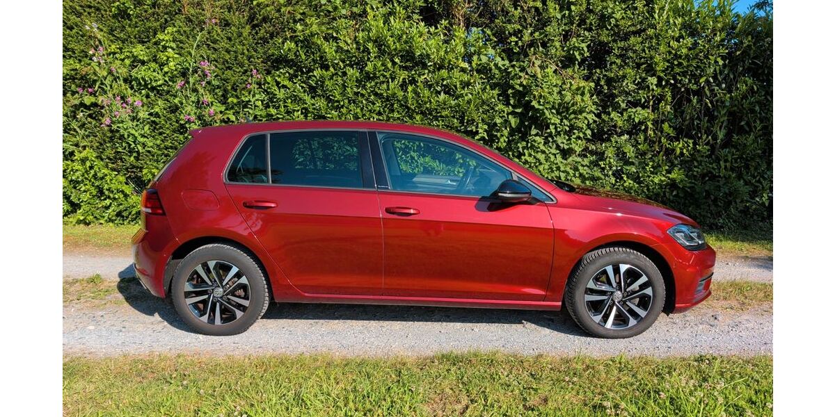 VW Golf 71.000 km 17.300 &euro; Düsseldorf 40599