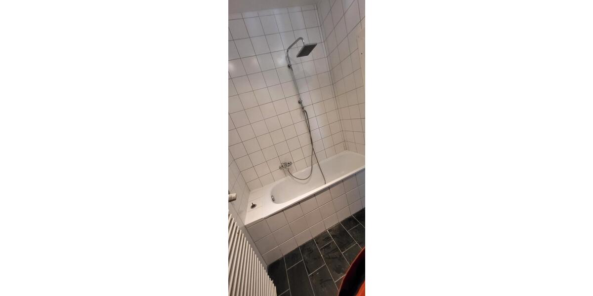 Etagenwohnung Mönchengladbach - 5 Zimmer, 135 m&sup2;, 1.100&euro; | Angebot:26133336