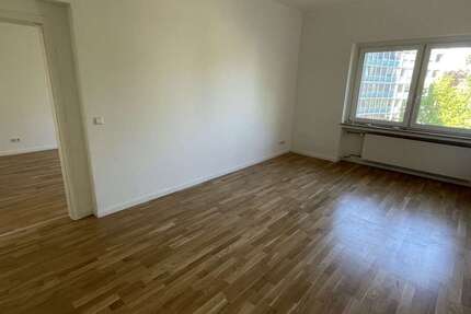 Wohnung Düsseldorf Düsseltal - 3 Zimmer, 78 m&sup2;, 1.125&euro; | Angebot:27165982