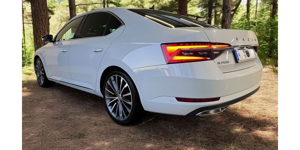 Skoda Superb 70.000 km 22.999 &euro; Düsseldorf 40476