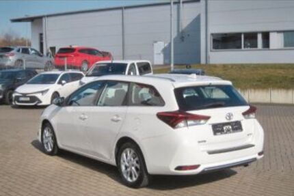 Toyota Auris 155.000 km 12.200 &euro; Neuss 41469
