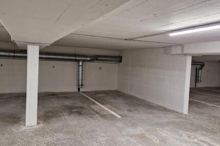 Garagen / Stellplätze Düsseldorf Derendorf - 100&euro; | Angebot:26339228