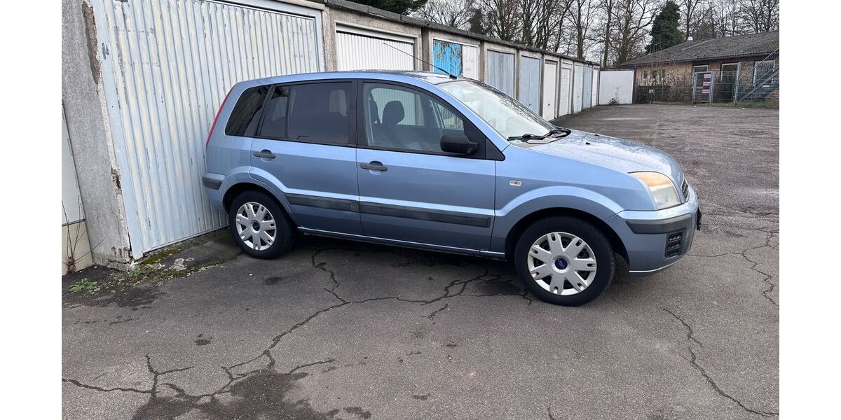 Ford Fusion 78.500 km 3.250 &euro; Pulheim 50259