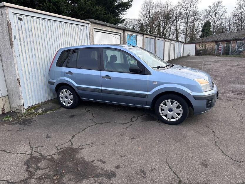 Ford Fusion 78.500 km 3.250 € Pulheim 50259