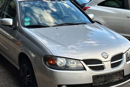 Nissan Almera