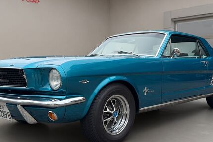 Ford Mustang 83.381 km 33.990 € Düsseldorf 40235