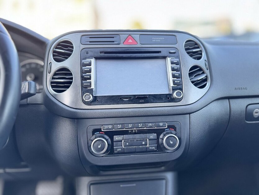 VW Tiguan Sport & Style / Allrad/ Automatik / Leder 195.000 km 8.900 € Mönchengladbach 41066