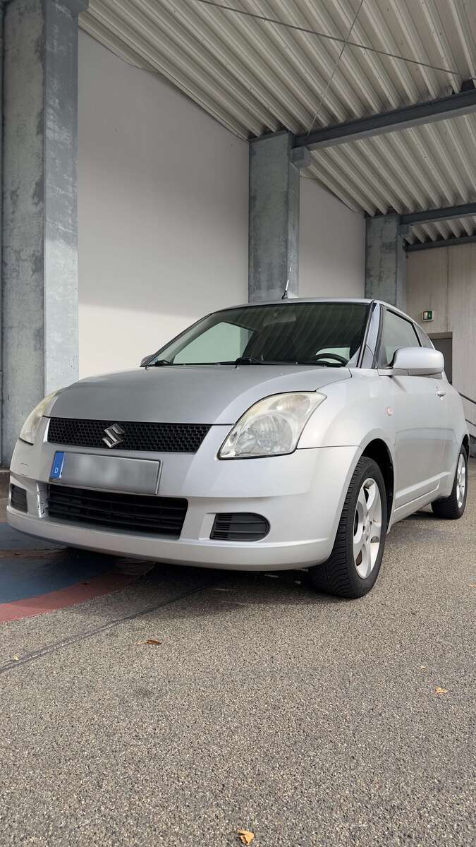 Suzuki Swift 100.813 km 3.250 € Düsseldorf 40477