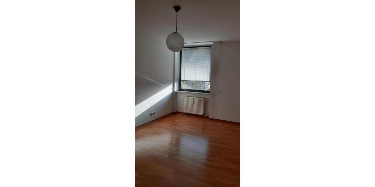 Etagenwohnung Düsseldorf Stadtbezirk 10 - 3.5 Zimmer, 78 m&sup2;, 250.000&euro; | Angebot:27024616