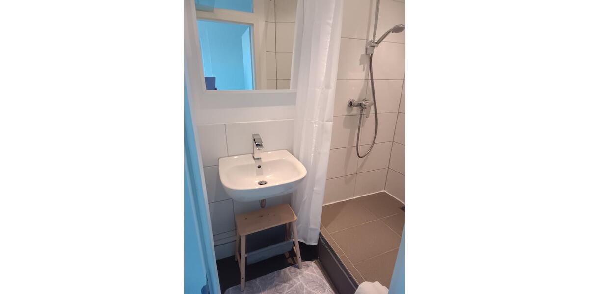 Dachgeschoßwohnung Mönchengladbach - 1 Zimmer, 20 m&sup2;, 450&euro; | Angebot:25649491