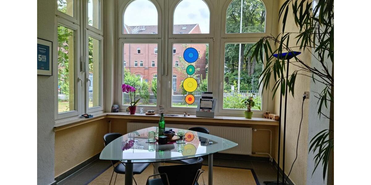 Praxis- oder Büroräume in der Villa Lindenhof in Solingen zimmer