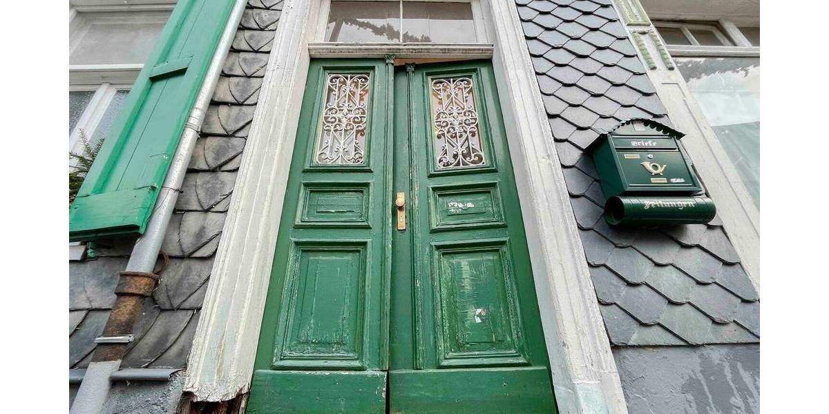 Einfamilienhaus Solingen Gräfrath - 6 Zimmer, 160.000&euro; | Angebot:26876045