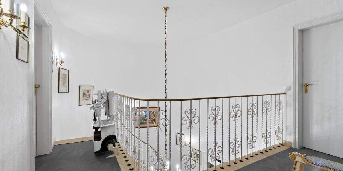 Einfamilienhaus Ratingen Hösel - 8 Zimmer, 303 m&sup2;, 1.450.000&euro; | Angebot:24462555