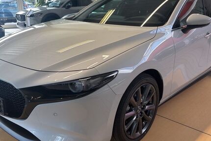 Mazda 3 4.279 km 28.280 &euro; Neuss 41464