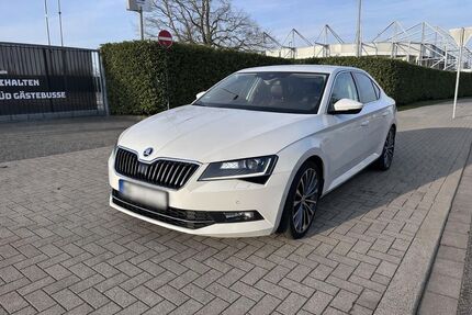 Skoda Superb 176.000 km 15.200 &euro; Mönchengladbach 41236