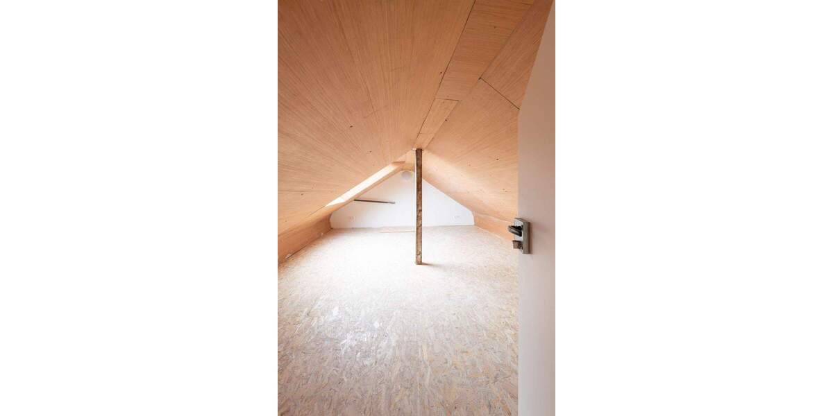 * Erstbezug nach Modernisierung * 2 Zimmer + Wohnküche + Hobbyraum & Balkonoption * 2 zimmer