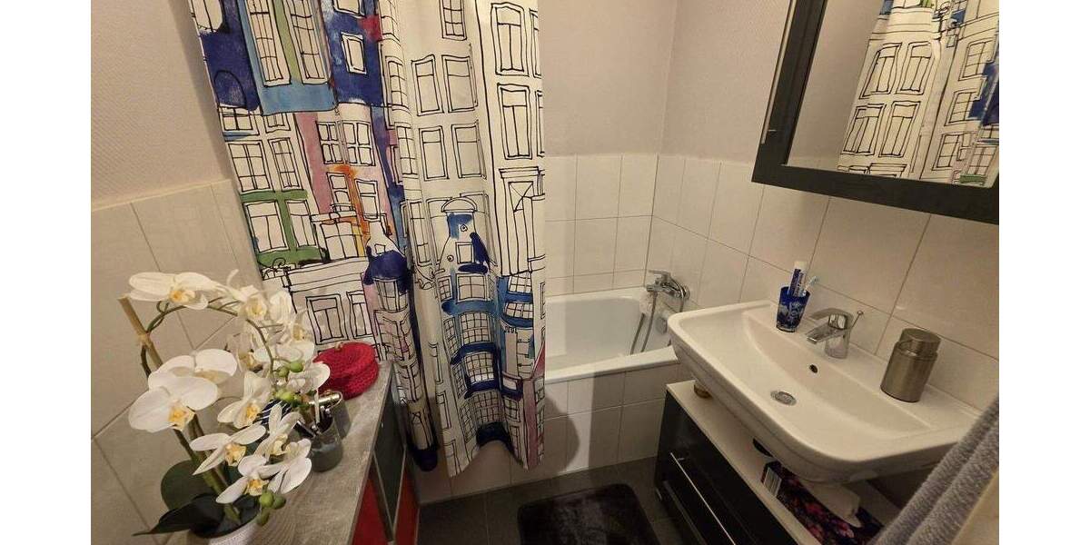 Etagenwohnung Düsseldorf-Garath Garath - 3 Zimmer, 77 m&sup2;, 205.000&euro; | Angebot:25815656