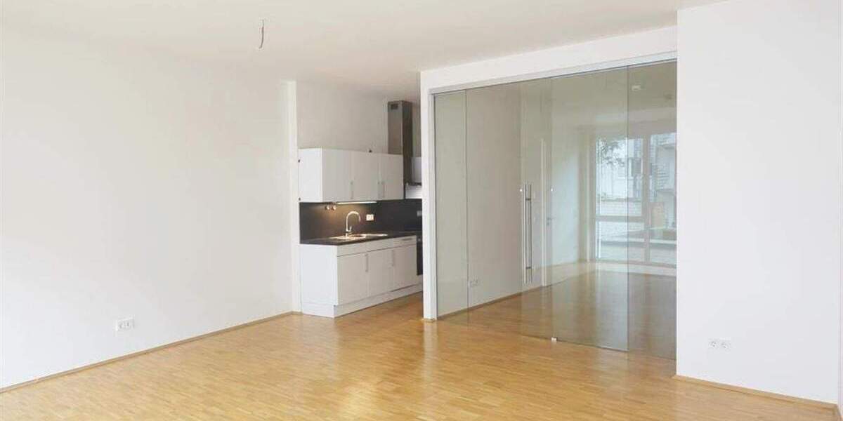 Etagenwohnung Mönchengladbach Stadtmitte - 2 Zimmer, 65 m&sup2;, 873&euro; | Angebot:25778926