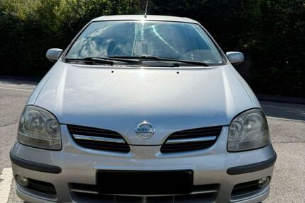 Nissan Almera Tino