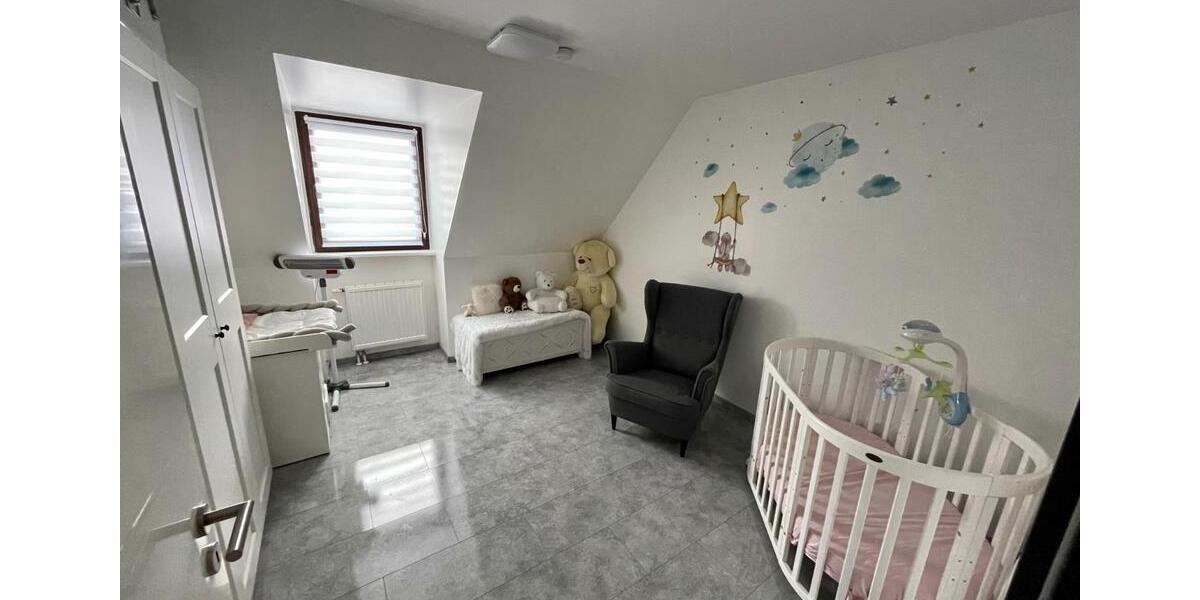 Etagenwohnung Grevenbroich - 3 Zimmer, 90 m&sup2;, 1.199&euro; | Angebot:26424555