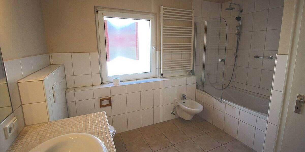 Reihenmittelhaus Düsseldorf Stockum - 4 Zimmer, 106 m&sup2;, 700.000&euro; | Angebot:26105538