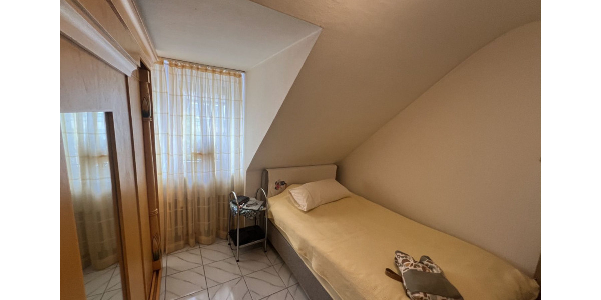 Moderne 2-Zimmer Dachgeschosswohnung in Düsseldorf-Benrath 2 zimmer