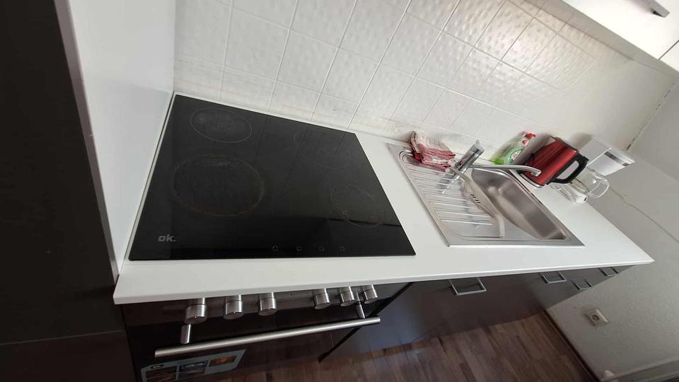 Große Monteurunterkunft – 13 Zimmer – 13 zimmer