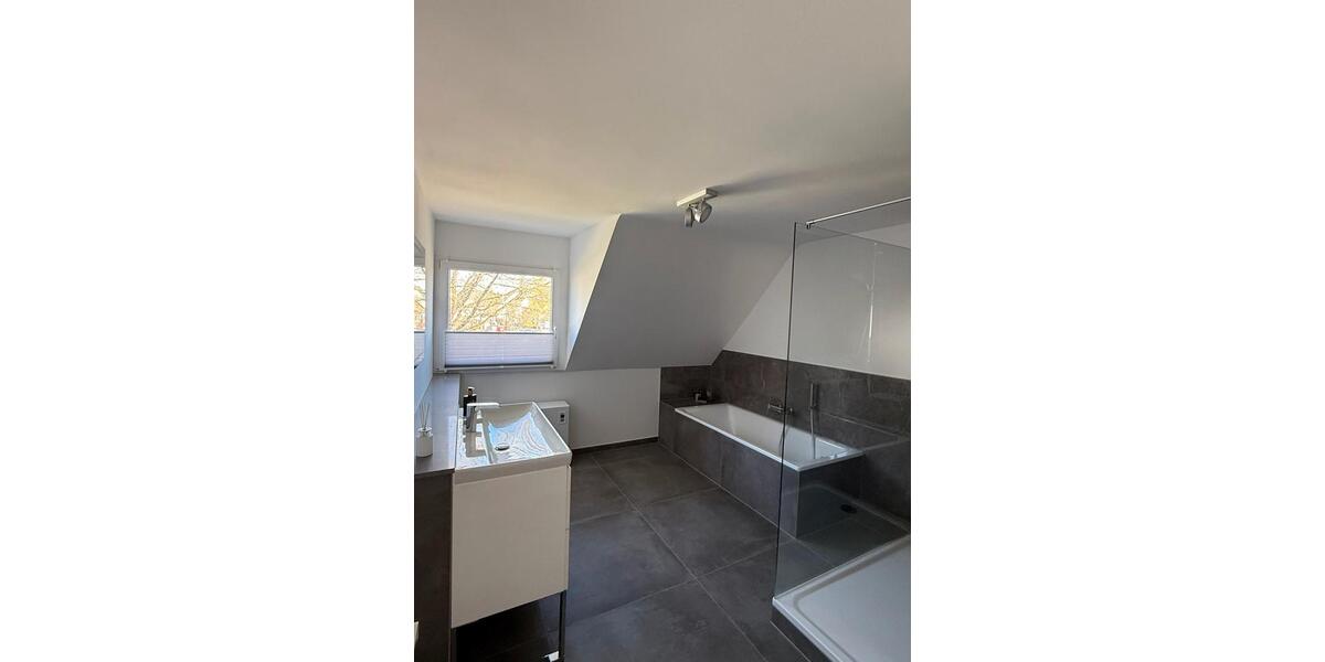 Einfamilienhaus Düsseldorf Stadtbezirk 9 - 4 Zimmer, 150 m&sup2;, 925.000&euro; | Angebot:26637388