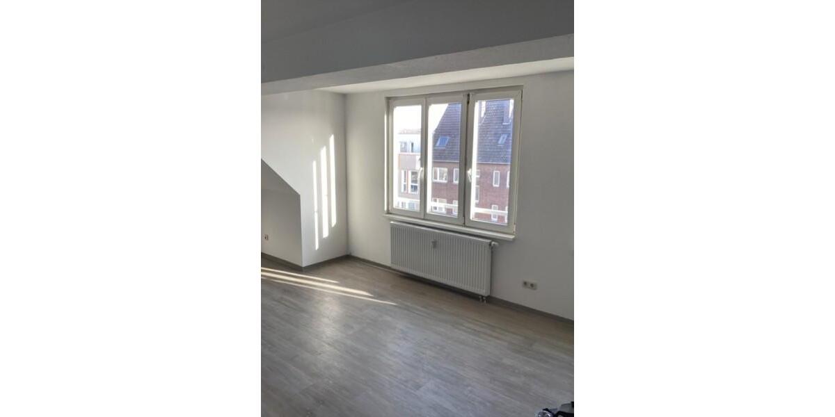 2-Zimmer-DG-Wohnung mit modernem Tageslichtbad 2 zimmer