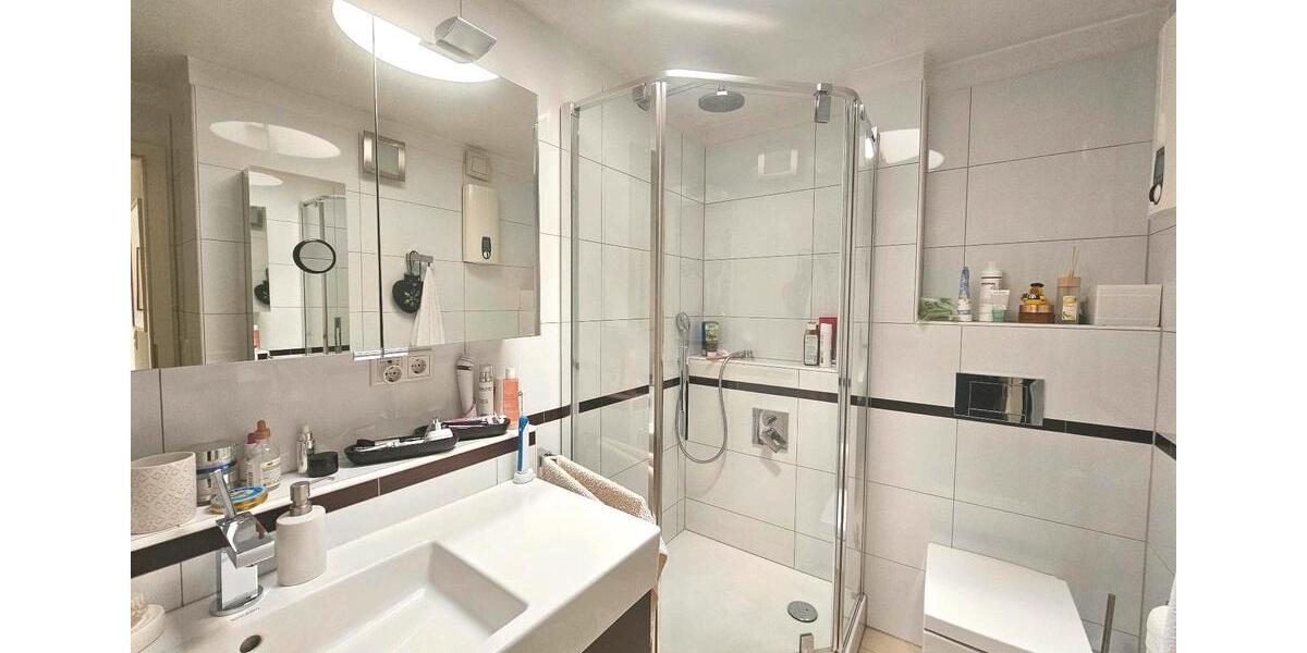 3 Zimmer Penthouse EBK Ausblick , ruhig , zentral 3 zimmer