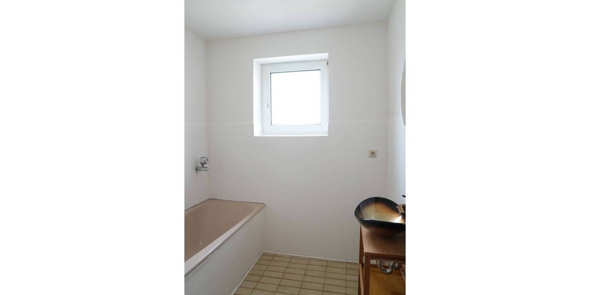 Etagenwohnung Düsseldorf Urdenbach - 3 Zimmer, 85 m&sup2;, 1.250&euro; | Angebot:26451783