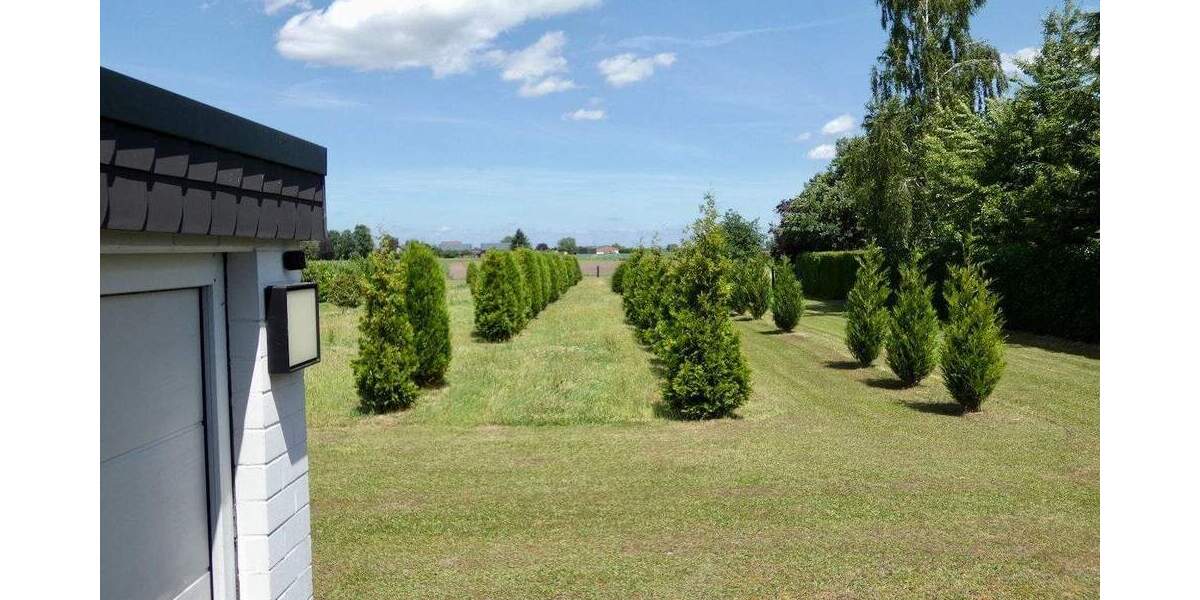 Freistehendes Einfamilienhaus zum Wohnen und Arbeiten in ruhiger und grüner Lage von Schiefbahn... 7 zimmer