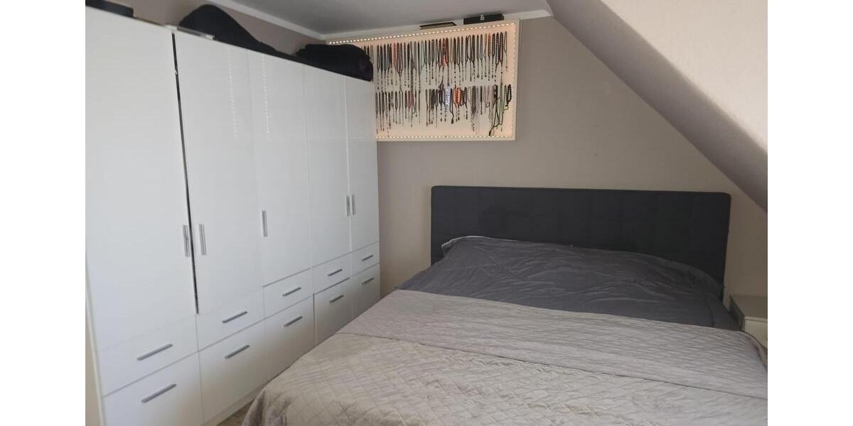 Dachgeschoßwohnung Dormagen - 3 Zimmer, 70 m&sup2;, 1.000&euro; | Angebot:25047252