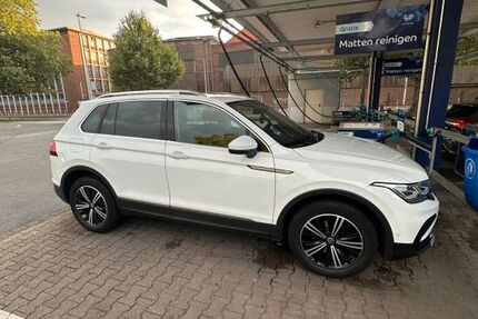 VW Tiguan 141.000 km 24.000 &euro; Mülheim an der Ruhr 45476