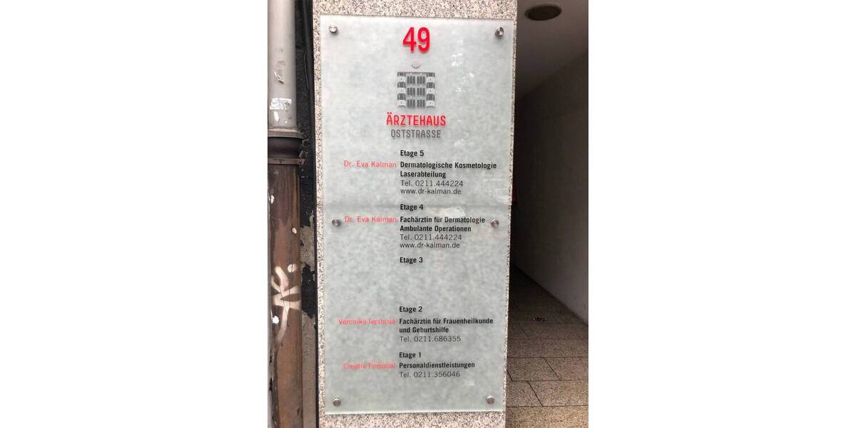 Gewerbeobjekt Düsseldorf Stadtmitte - 4 Zimmer, 125 m&sup2;, 2.500&euro; | Angebot:25738767