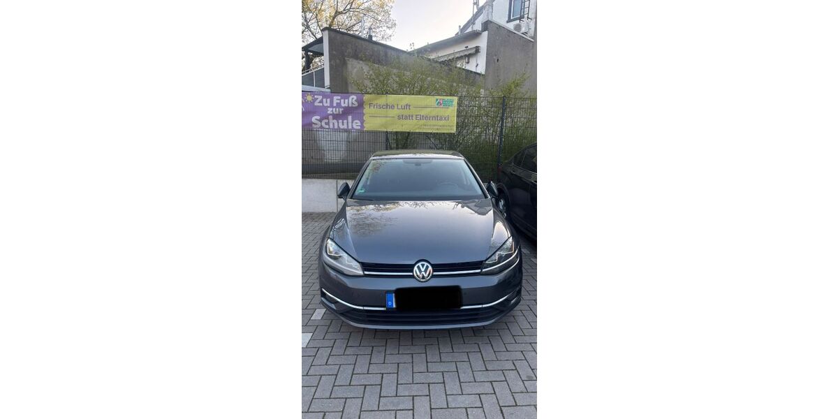 VW Golf 141.000 km 11.600 &euro; Duisburg 47119