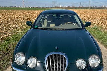 Jaguar S-Type 141.100 km 7.200 &euro; Düsseldorf 40489