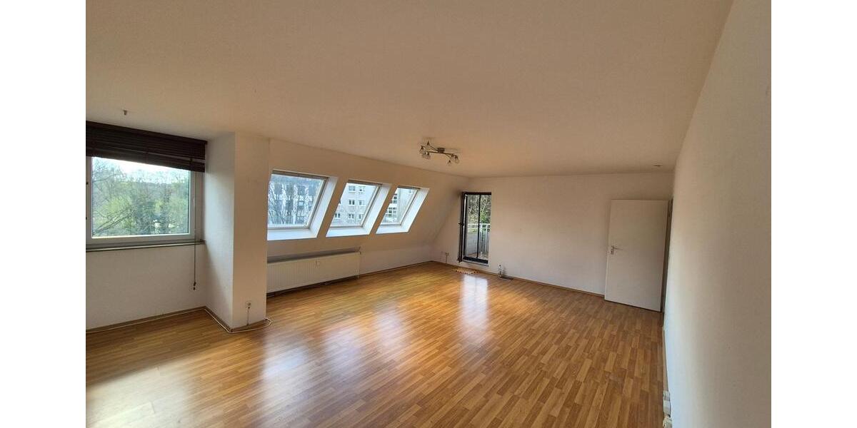 Dachgeschoßwohnung Korschenbroich - 3 Zimmer, 94 m&sup2;, 1.050&euro; | Angebot:25765386