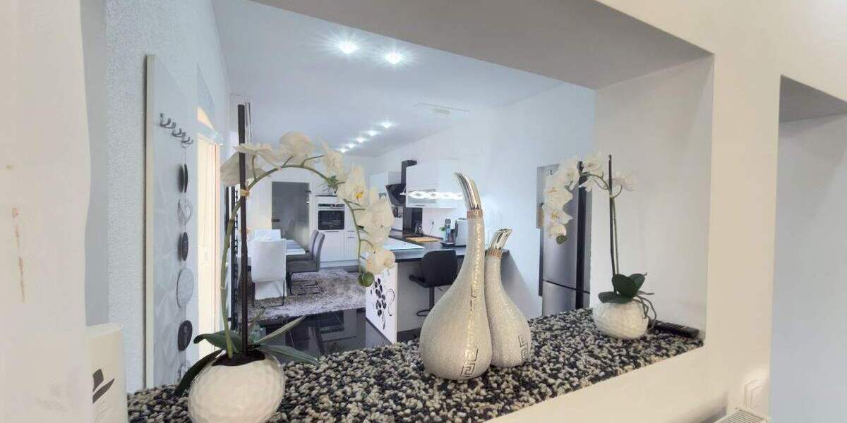 Etagenwohnung Mönchengladbach Rheydt - 4 Zimmer, 112 m&sup2;, 310.000&euro; | Angebot:25317263