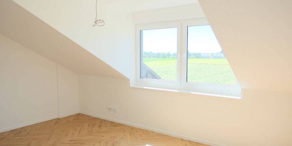 Reihenmittelhaus Mönchengladbach Genhülsen - 3 Zimmer, 130 m&sup2;, 1.700&euro; | Angebot:26450306