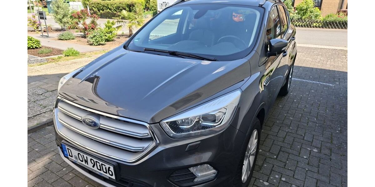 Ford Kuga 97.500 km 10.800 &euro; Dormagen 41539