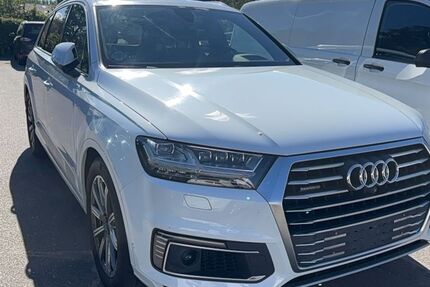Audi Q7 144.997 km 29.990 &euro; Mönchengladbach 41068
