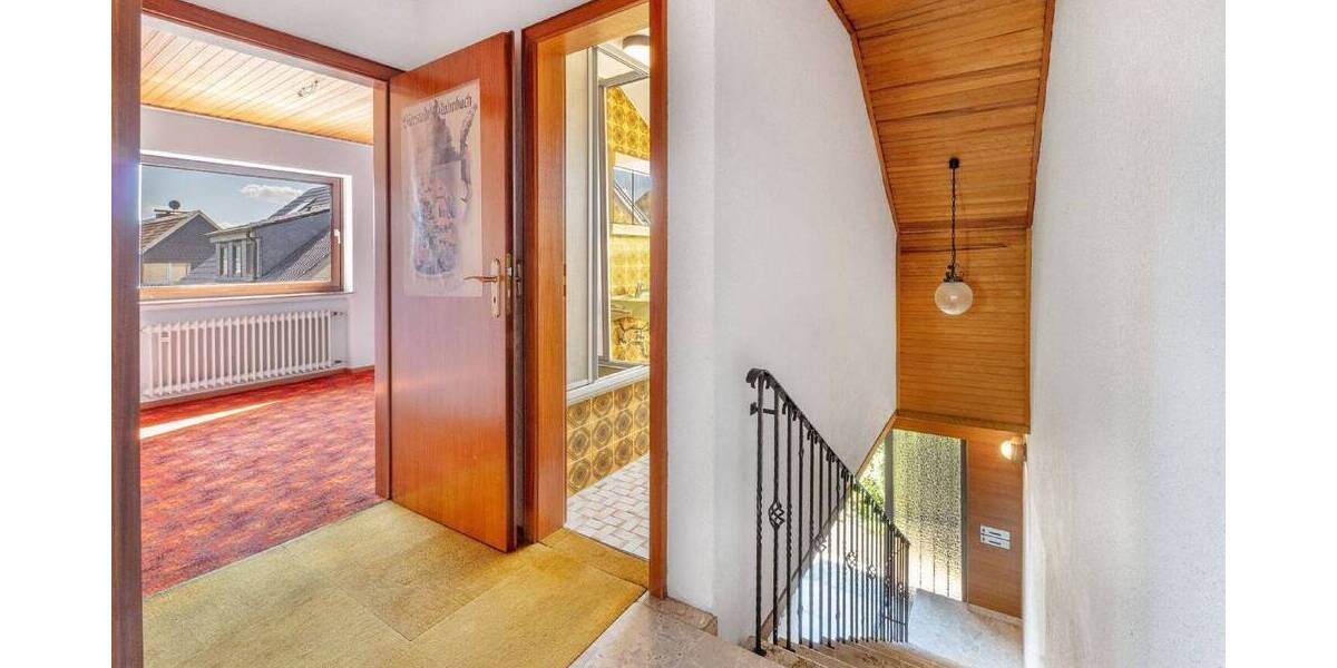 Freistehendes 185 m2 Ein- oder Zweifamilienhaus in Massivbauweise 6 zimmer