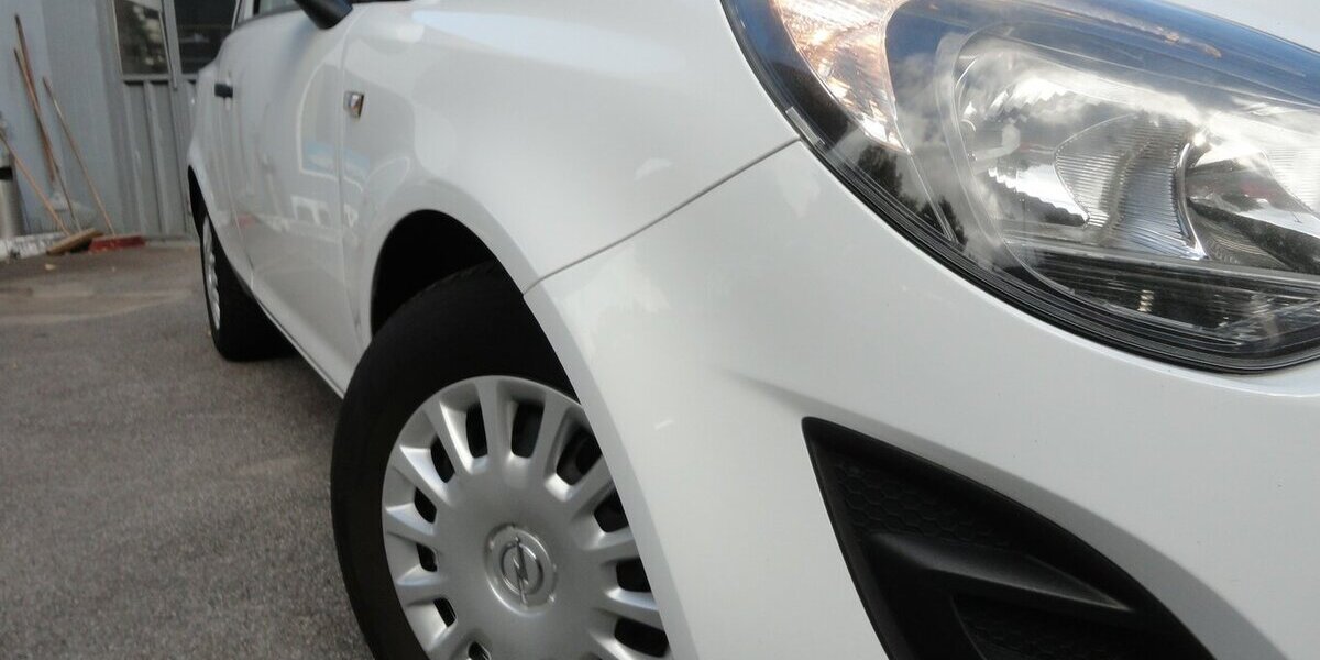 Opel Corsa Selection Klima Kette+TÜV neu S.heft 179.000 km 2.999 &euro; Neuss 41462
