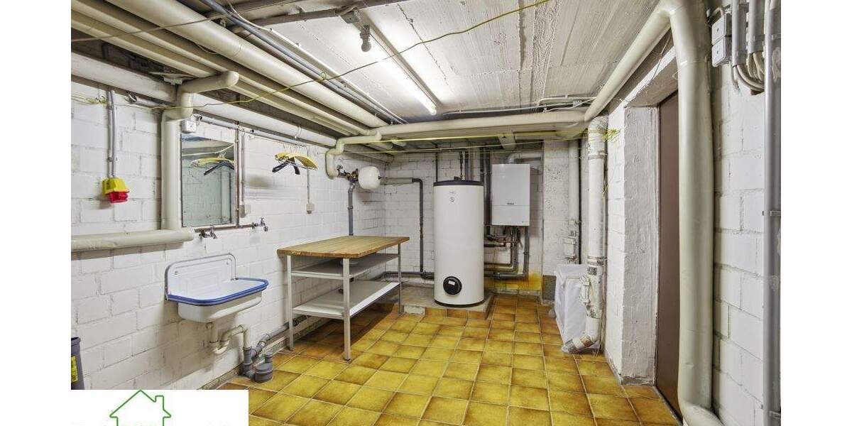 Mehrfamilienhaus, Wohnhaus Düsseldorf Hellerhof Hellerhof - 7 Zimmer, 175 m&sup2;, 679.000&euro; | Angebot:24974729