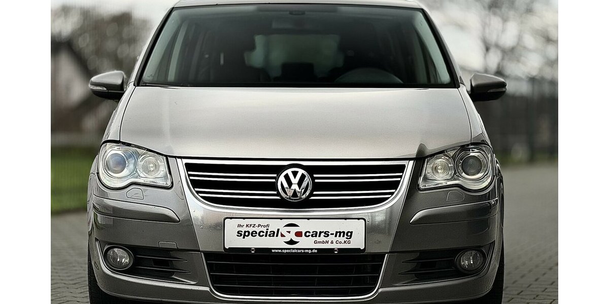 VW Touran R-Line Schiebedach Leder 7Sitze IHand 124.990 km 11.900 &euro; Mönchengladbach 41066