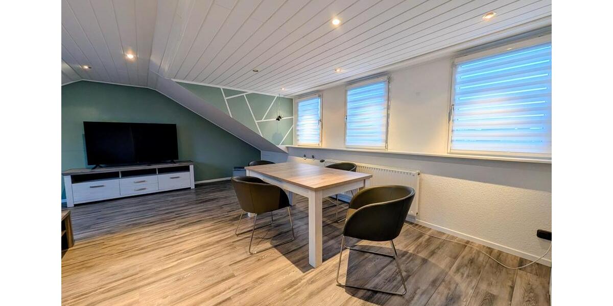 Dachgeschoßwohnung Mönchengladbach West - 1 Zimmer, 50 m&sup2;, 700&euro; | Angebot:25805510